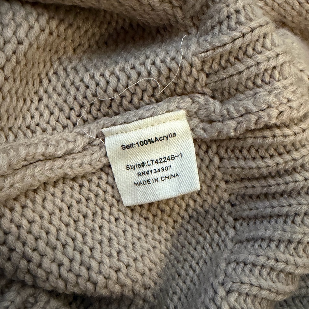 Line and Dot knit sweater size small - Picture 6 of 6